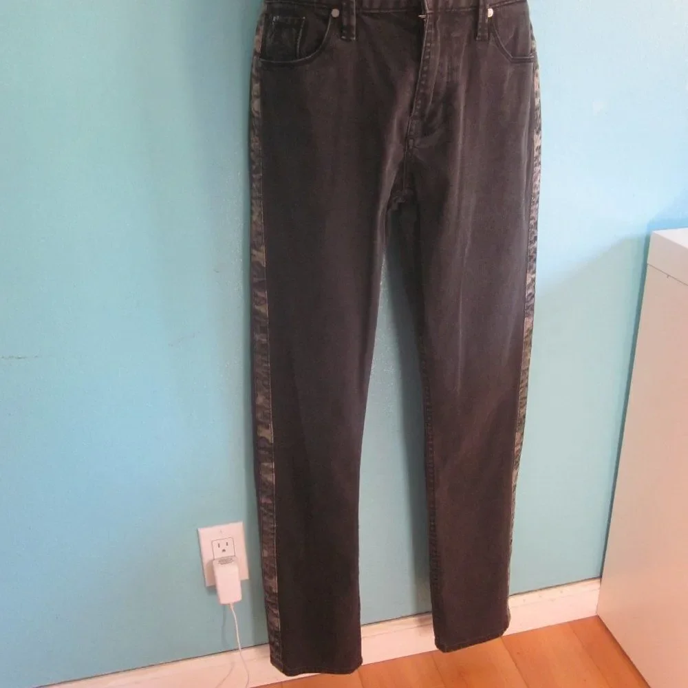 Guess Jeans Unisex Slim Black Denim Mens Size 32 Camo Stripe Detail 31